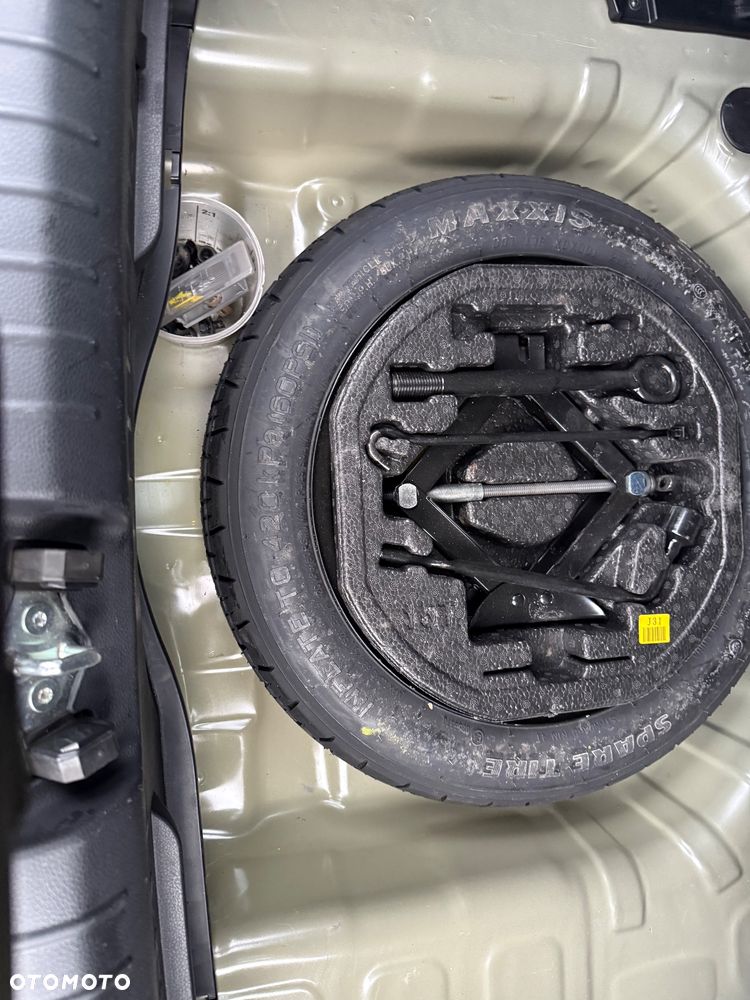 Kia Stonic 1.2 L - 38