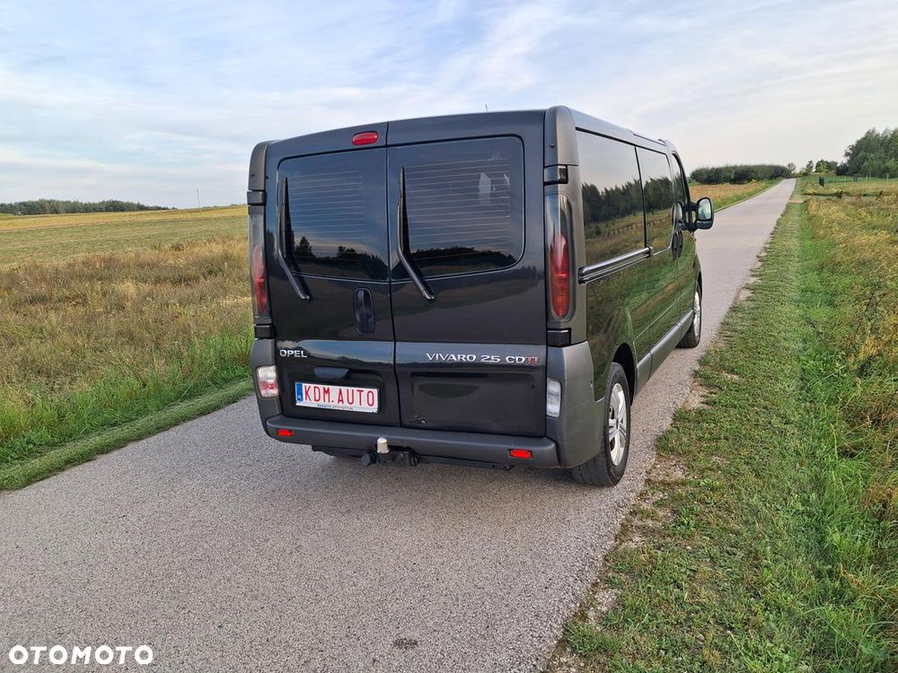 Opel Vivaro - 11