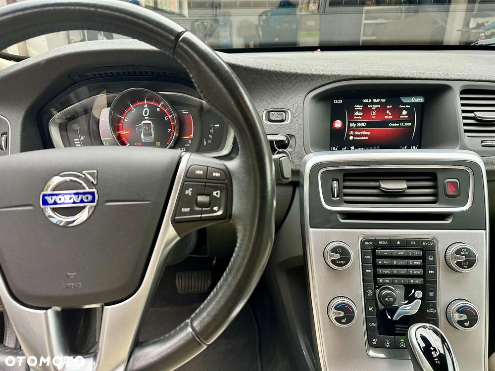 Volvo S60 T5 Drive-E Dynamic Edition (Momentum) - 13