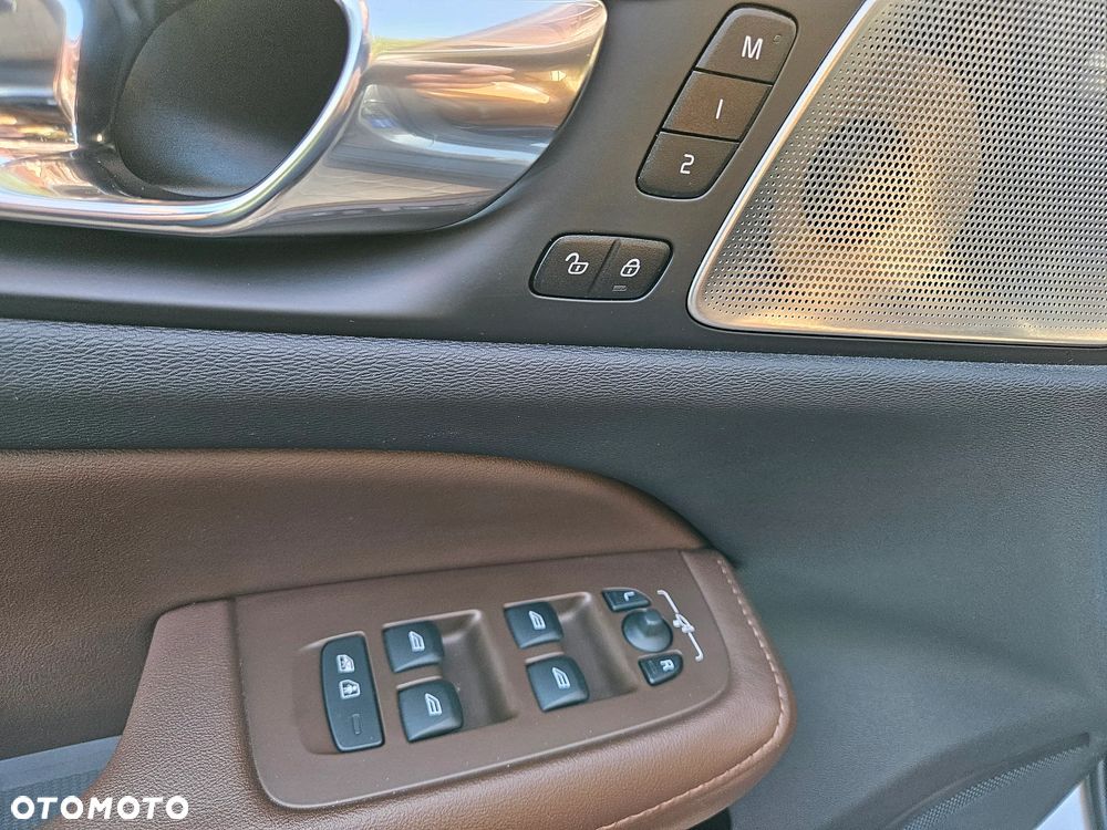 Volvo V60 Cross Country D4 AWD - 11