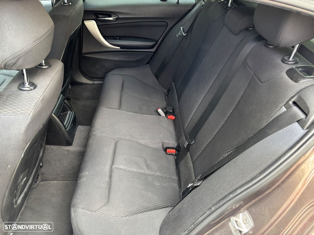 BMW 116 d EfficientDynamics - 11