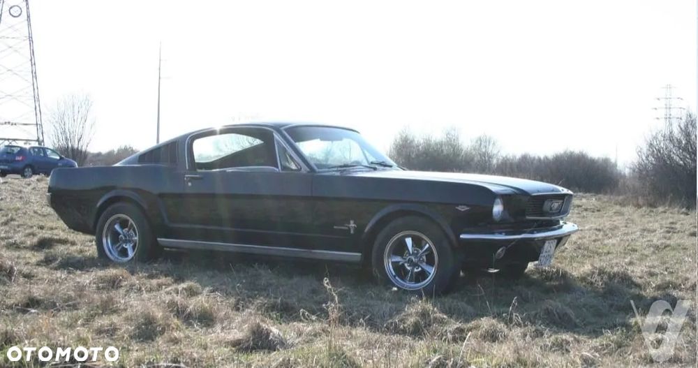 Ford Mustang - 9