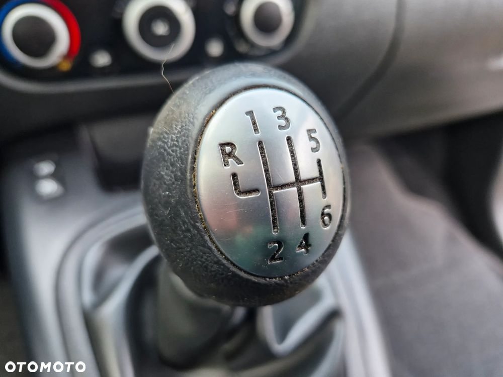 Renault Scenic 1.6 16V 110 TomTom Edition - 16