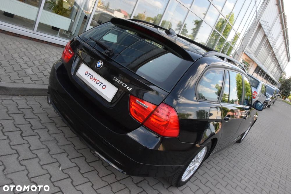 BMW Seria 3 320d xDrive DPF - 14