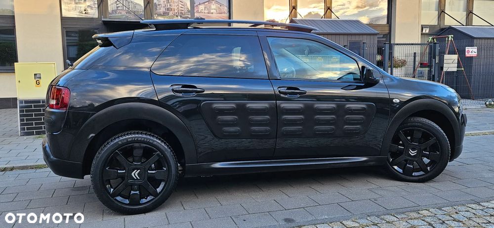Citroën C4 Cactus 1.2 PureTech Shine Edition S&S - 24