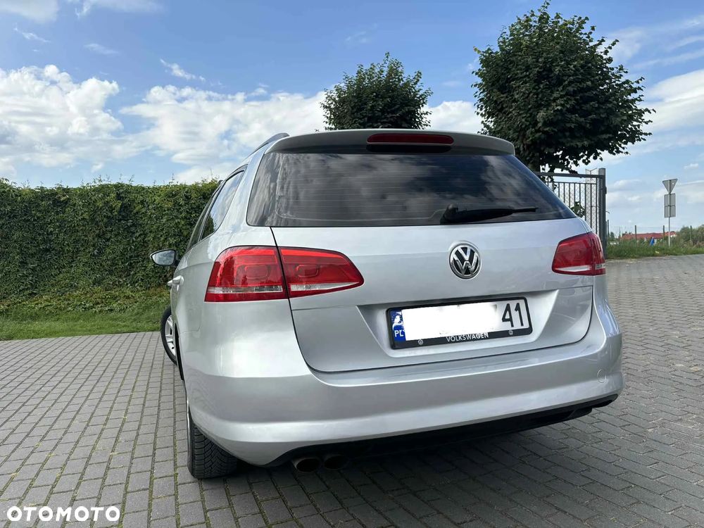 Volkswagen Passat 2.0 TDI Comfortline - 8