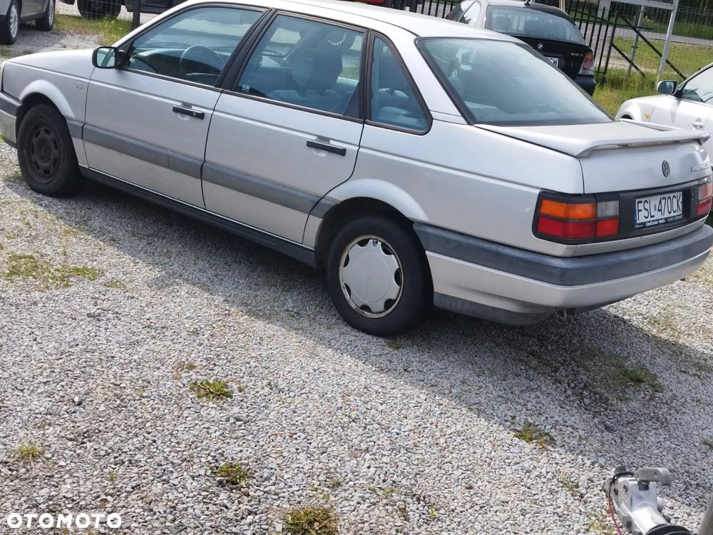 Volkswagen Passat 2.0 GL - 6
