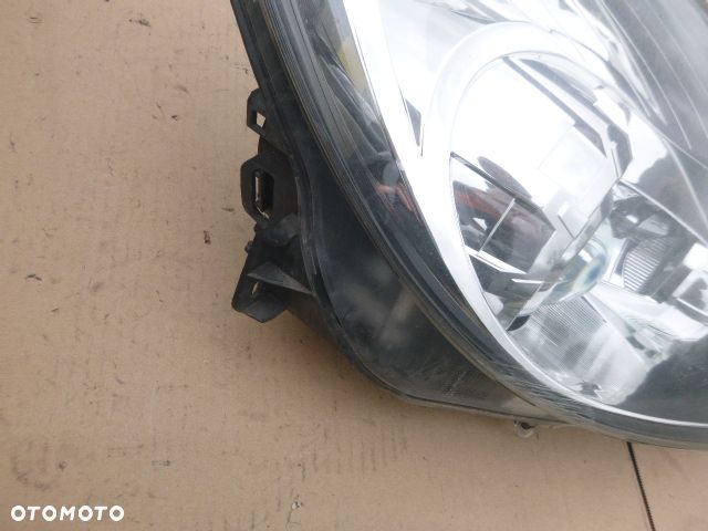 LAMPA PRAWY PRZÓD PRAWA PRZEDNIA OPEL CORSA D 06-11 - 13