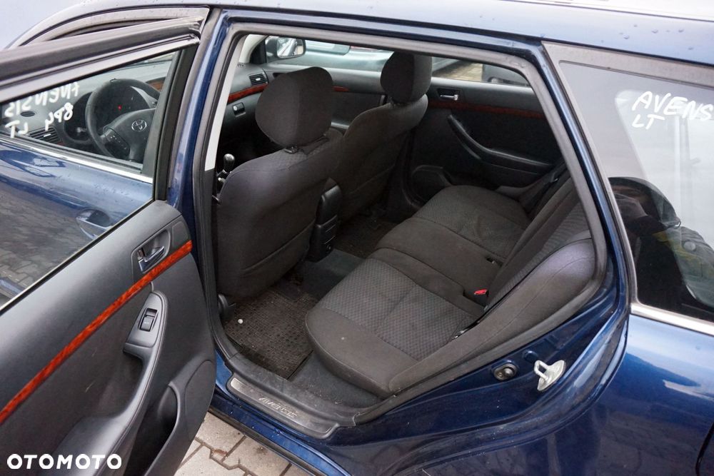 TOYOTA AVENSIS II T25 KOMBI 8P4 1.8 16V KM GRANATOWY na części - 11