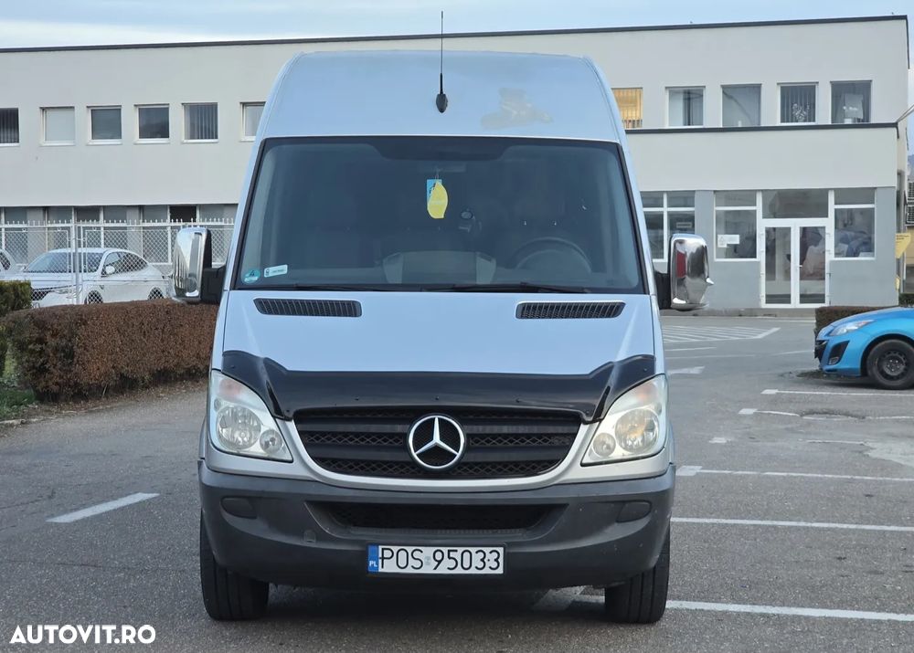 Mercedes-Benz Sprinter - 14