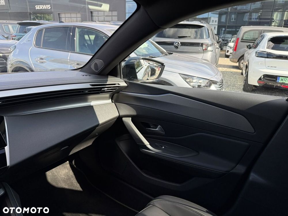 Peugeot 408 2025