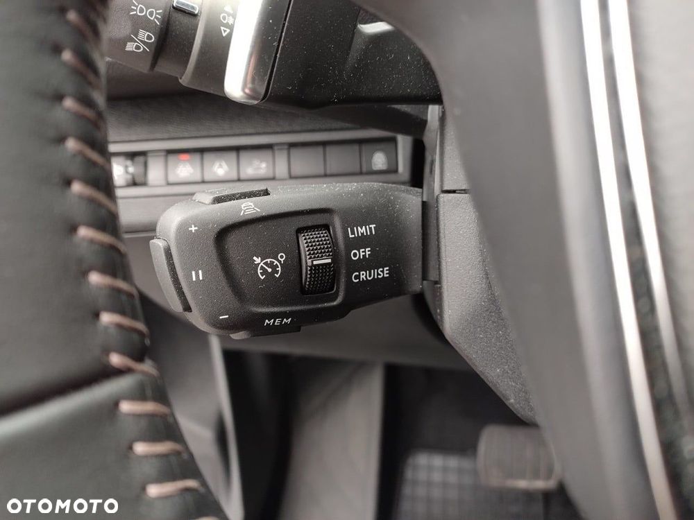 Peugeot 5008 1.5 BlueHDi Allure S&S EAT8 - 18