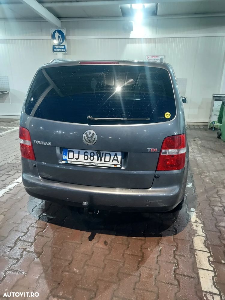 Volkswagen Touran 2.0 TDI Highline - 5