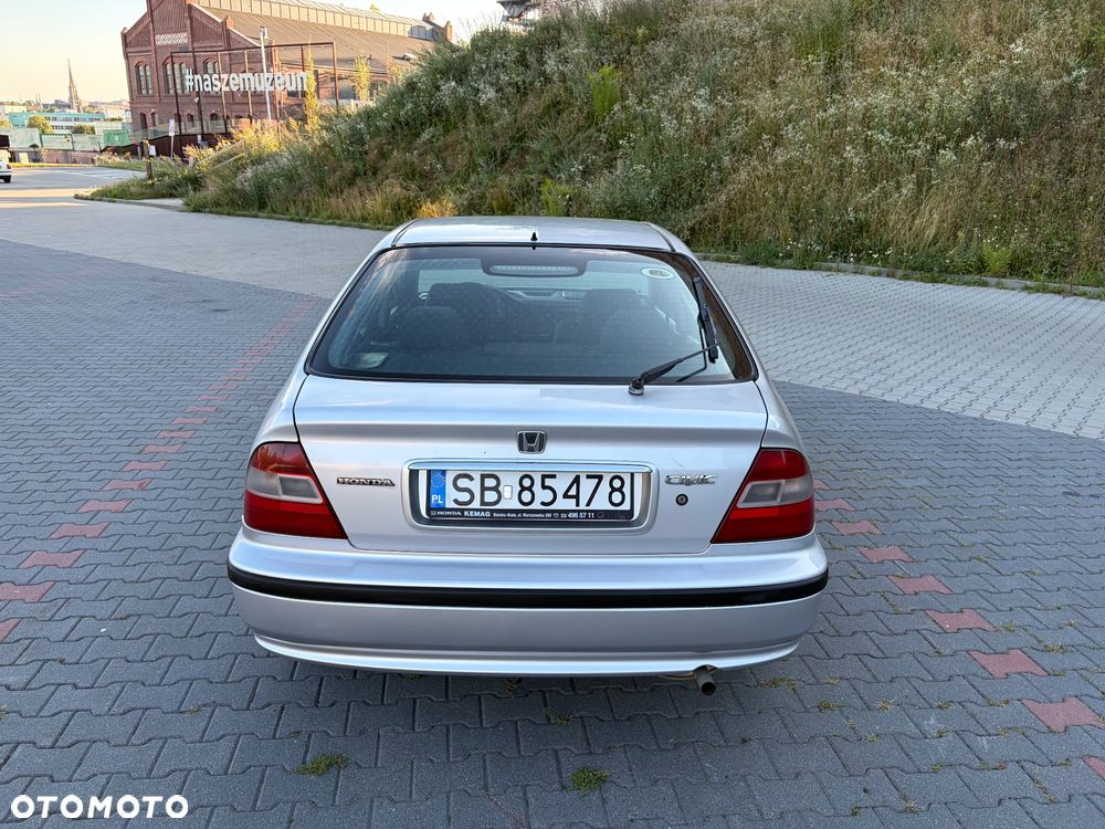 Honda Civic 1.4i S - 30