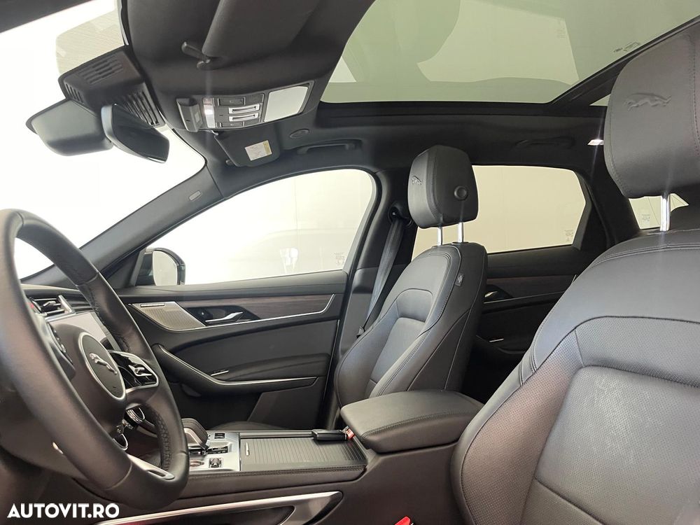 Jaguar F-Pace D200 AWD SE - 4