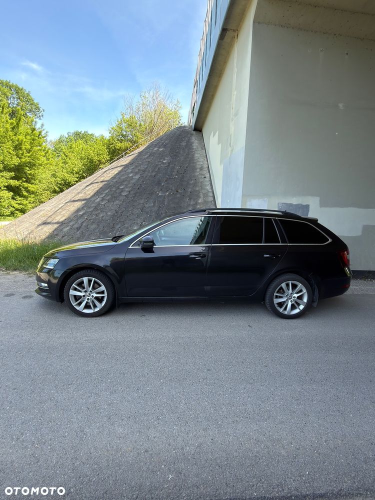 Skoda Octavia 2.0 TDI SCR 4x4 Style DSG - 6