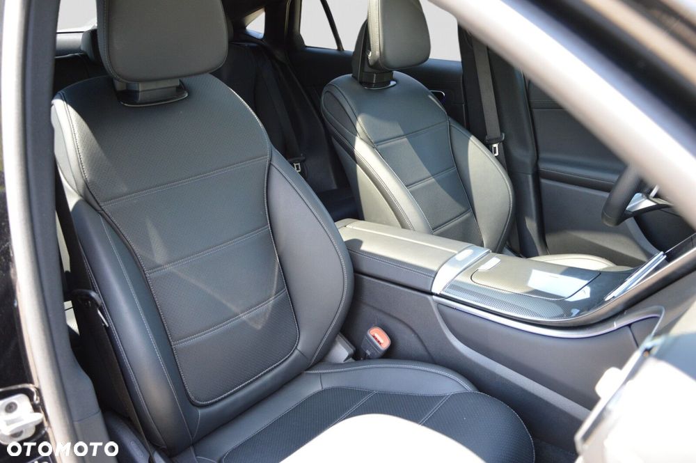 Mercedes-Benz GLC - 24