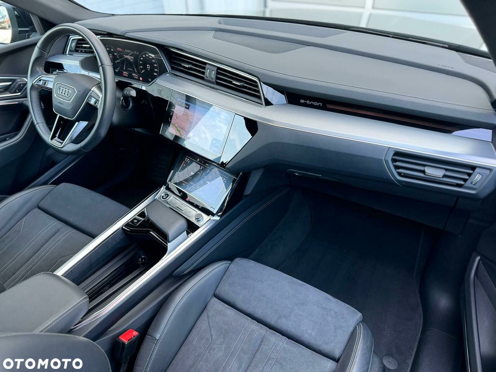Audi e-tron - 14