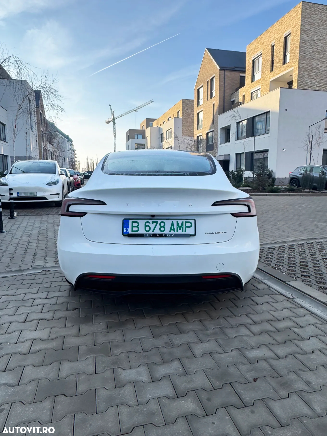 Tesla Model 3 - 4