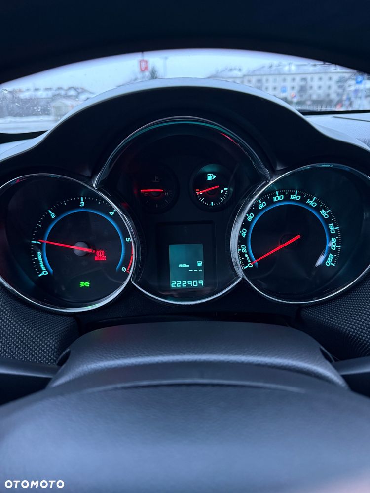 Chevrolet Cruze 2.0 D LT+ - 13