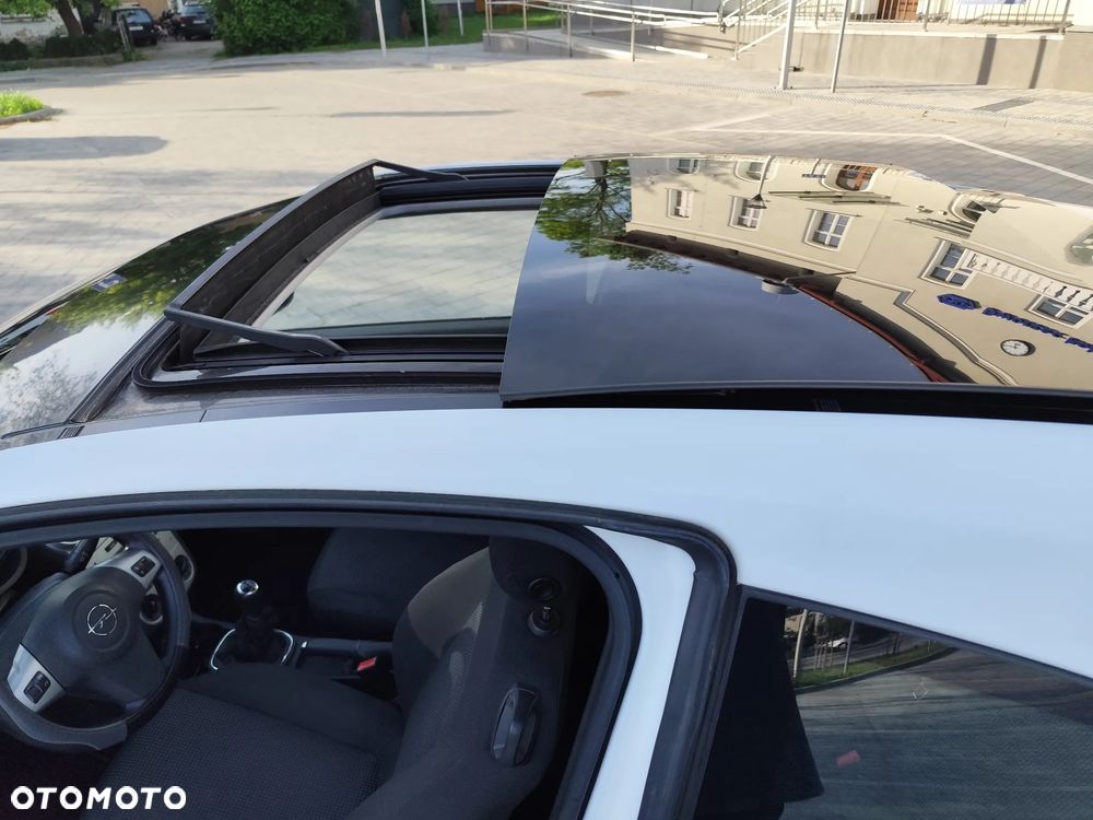 Opel Corsa 1.2 16V Cosmo - 15