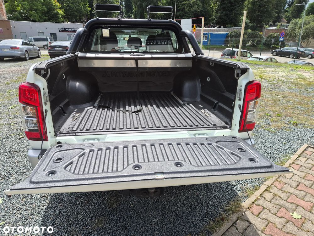 Mitsubishi L200 Pick Up 4x4 S&S Autm Double Cab Plus - 30