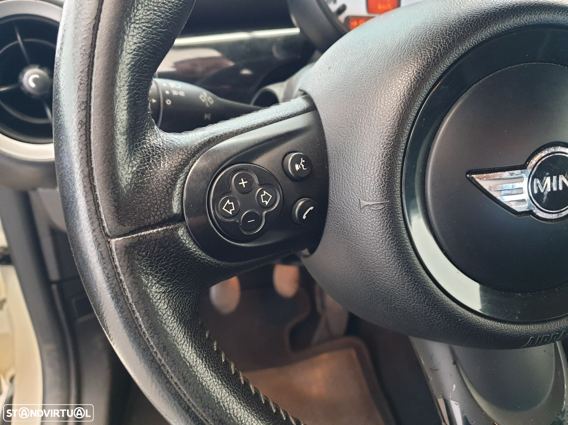 MINI 3 Portas Cooper D - 17
