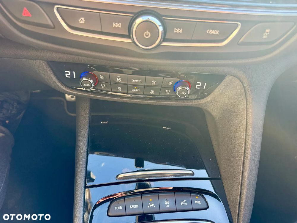 Opel Insignia 1.6 T Exclusive S&S - 34