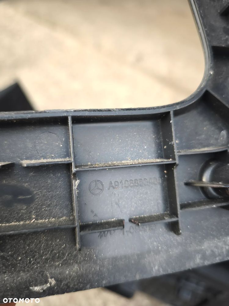 Osłona stopnia nakładka prawa Mercedes-Benz sprinter 907 910 A9106864000 - 3