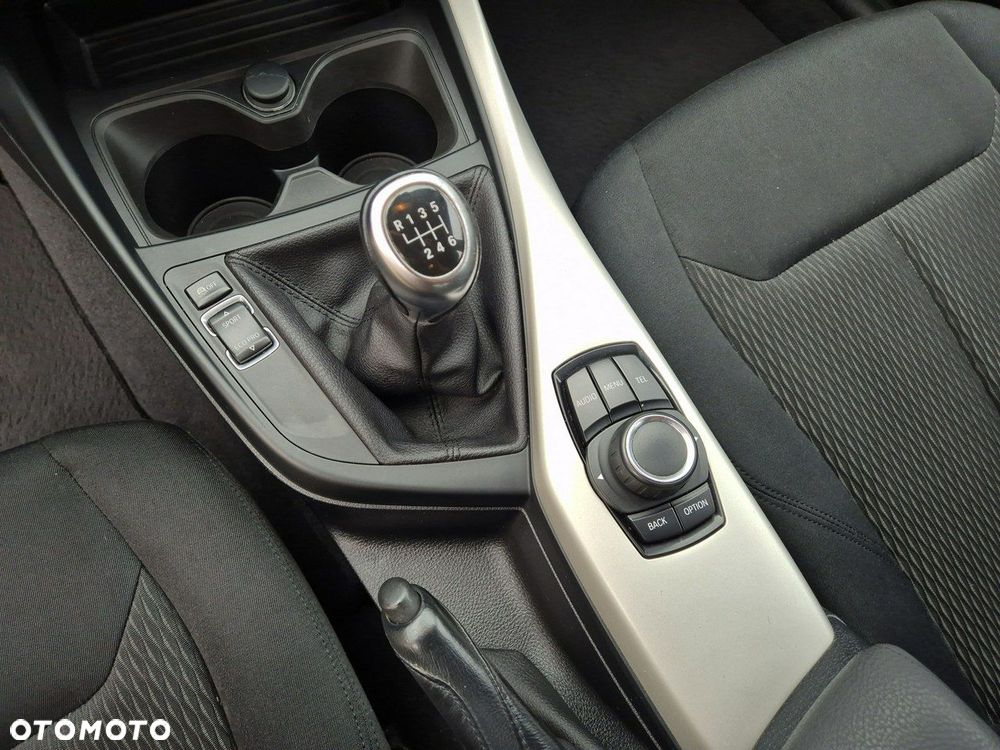 BMW Seria 1 118i Advantage - 15