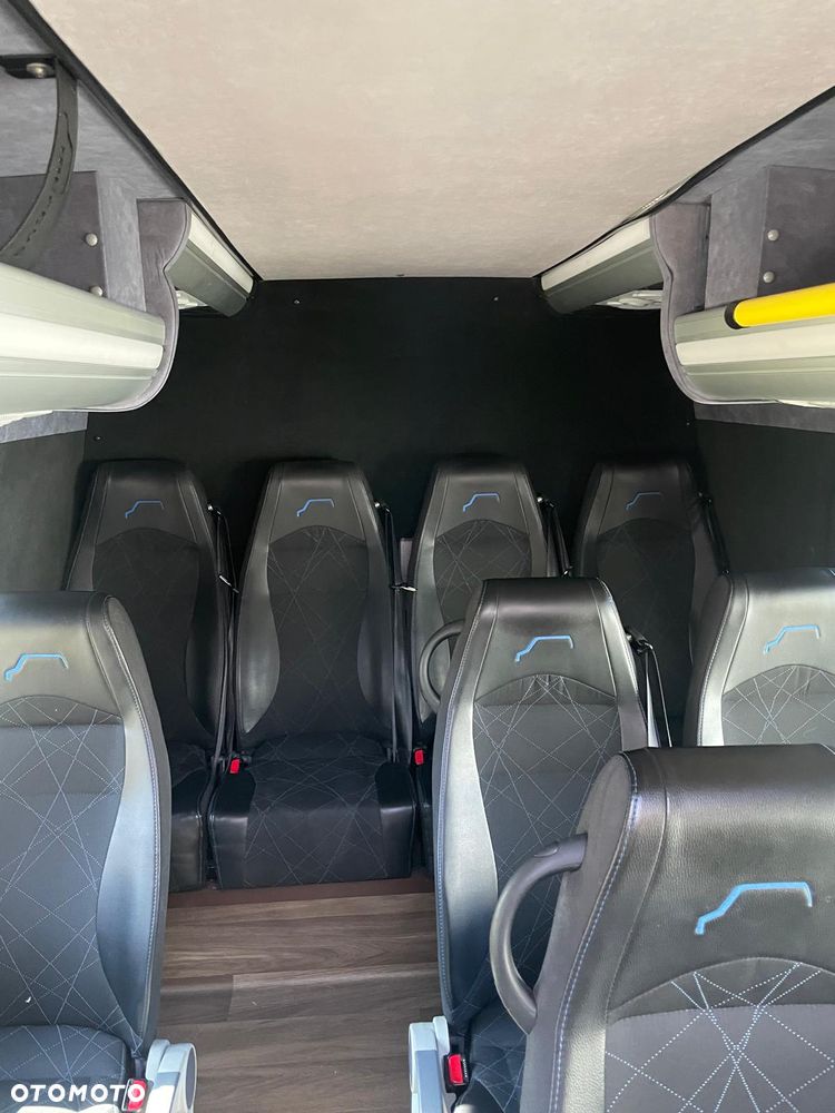 Mercedes-Benz Sprinter 519 907 - 21