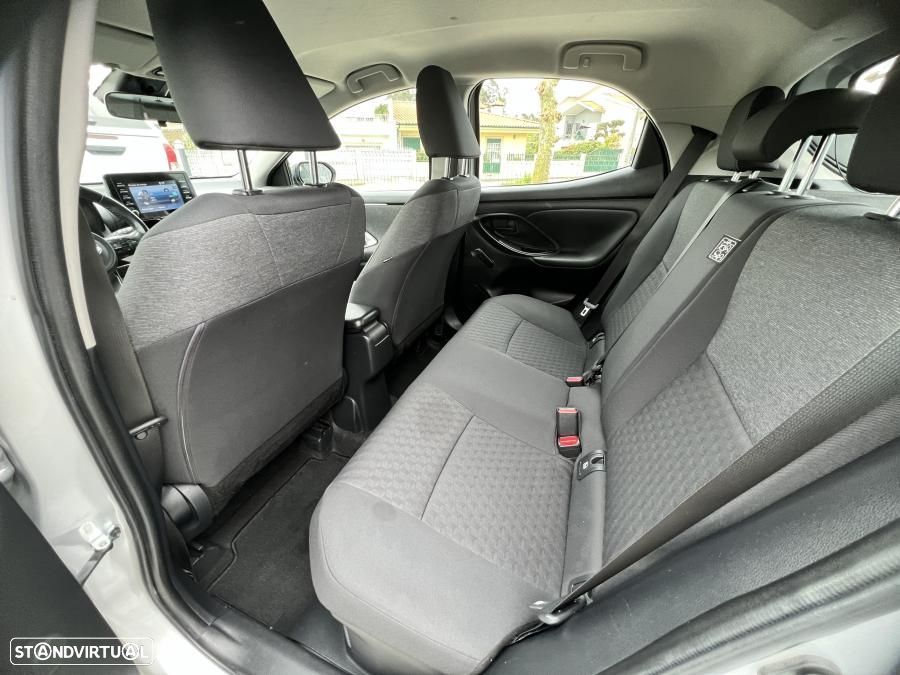 Toyota Yaris 1.5 HDF Comfort Plus - 17