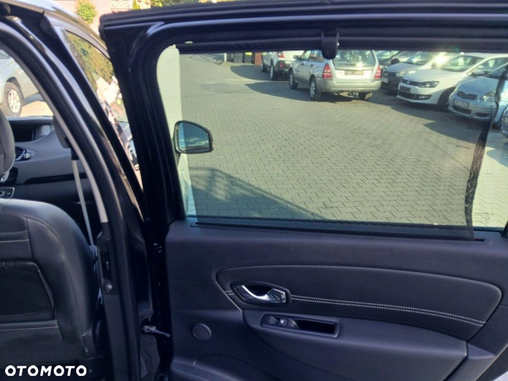 Renault Grand Scenic - 21