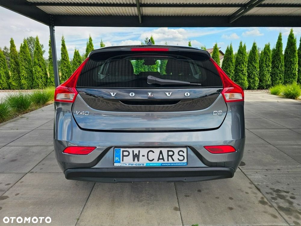 Volvo V40 D2 Momentum - 8
