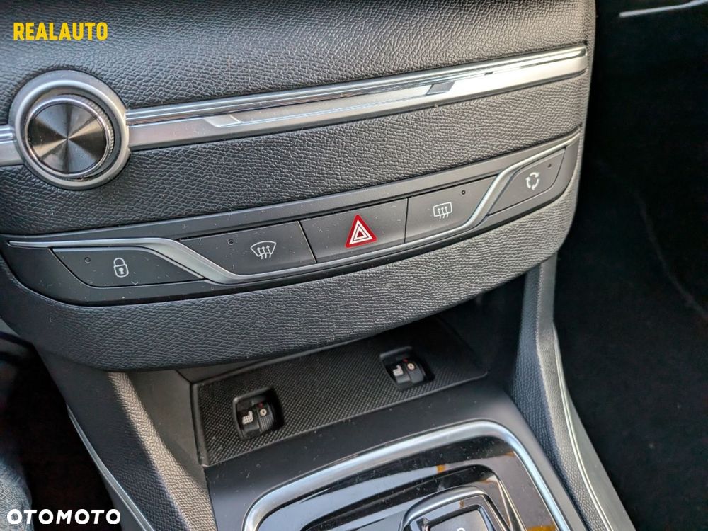 Peugeot 308 - 24