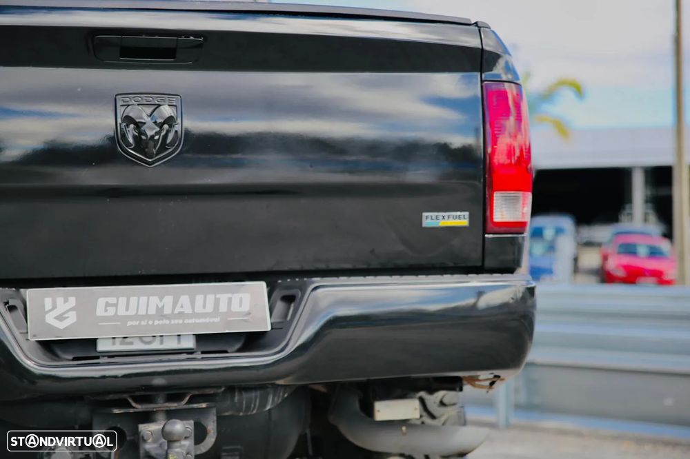 Dodge RAM - 8