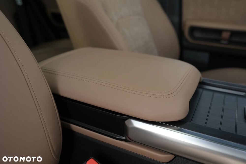 Jetour Traveller - 20