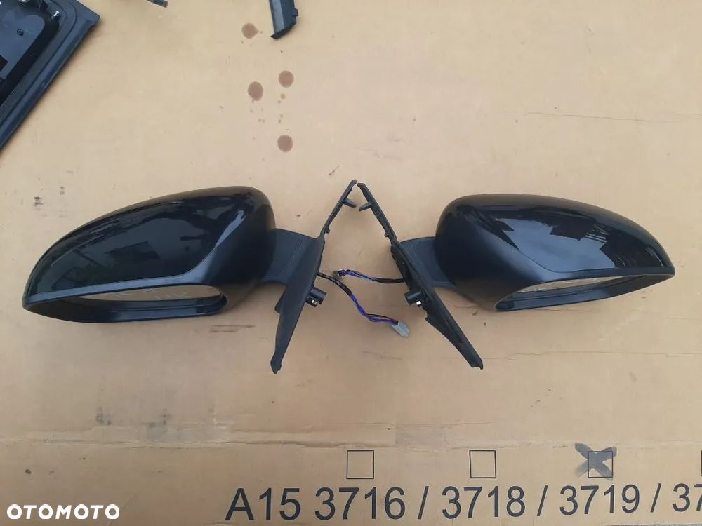 LUSTERKO PRAWE SUZUKI SWIFT MK8 2017-  5PIN