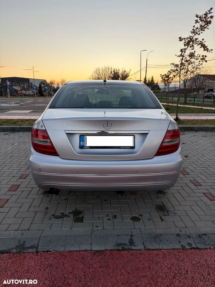 Mercedes-Benz C - 16