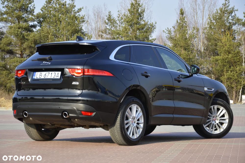 Jaguar F-Pace 30t AWD Prestige - 7