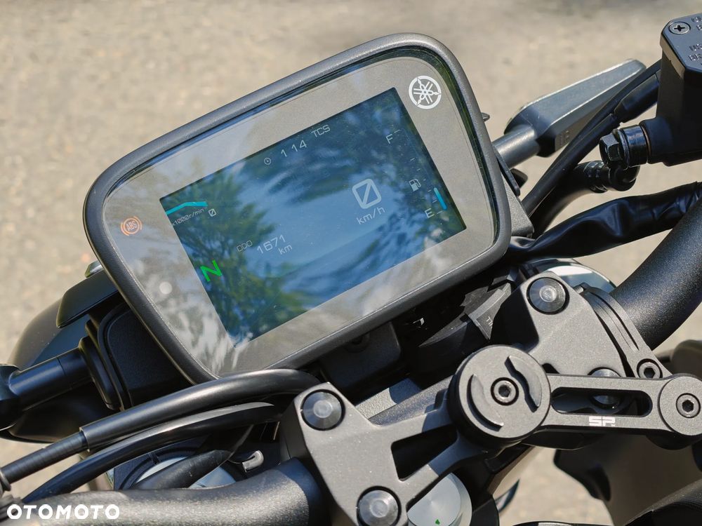 Yamaha MT - 7