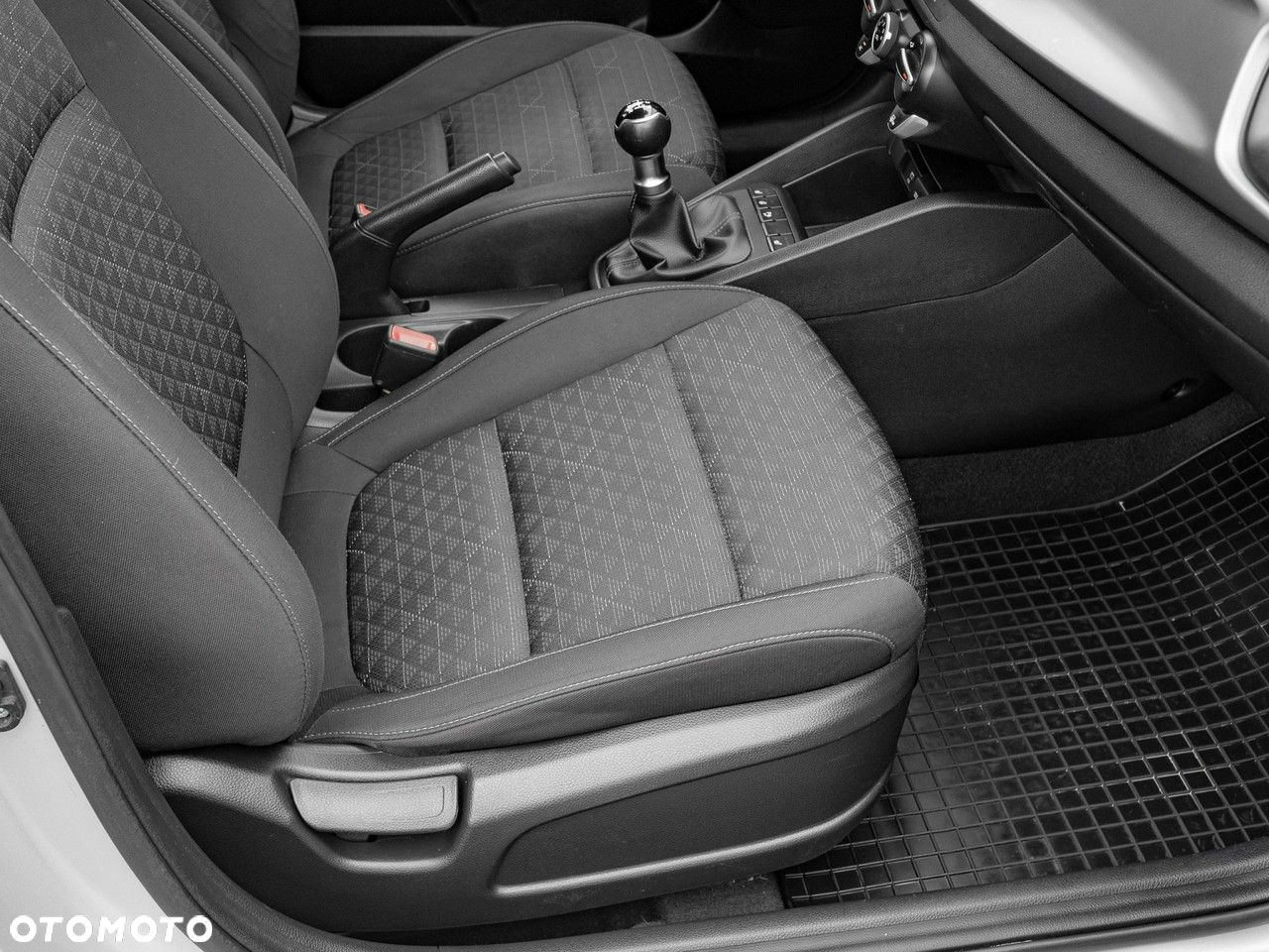 Kia Rio 1.2 M - 32