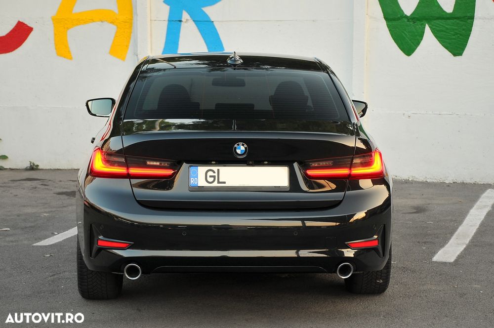 BMW Seria 3 320d Aut. Sport Line - 24