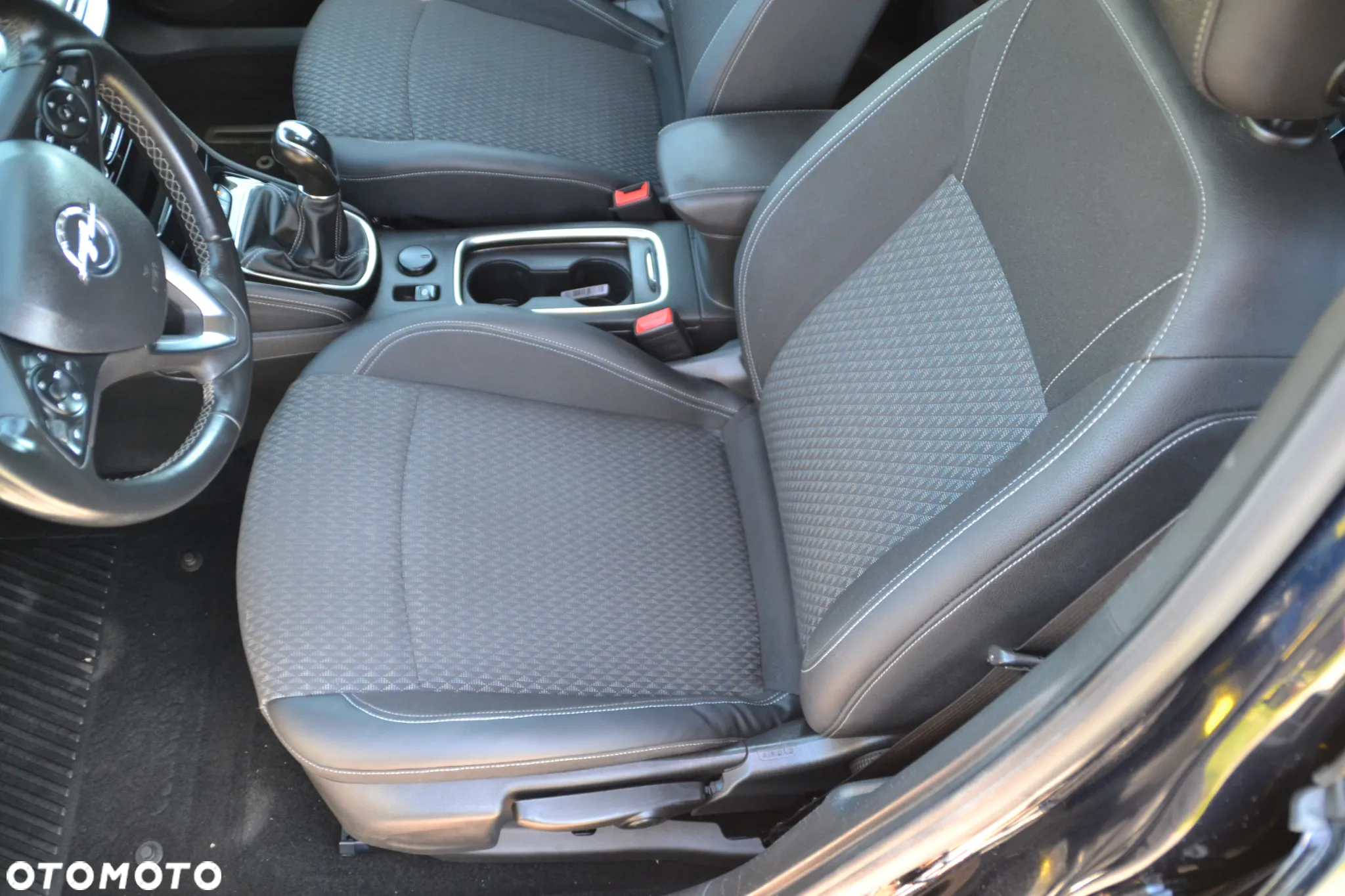 Opel Astra 1.4 Turbo Sports Tourer 120 Jahre - 18