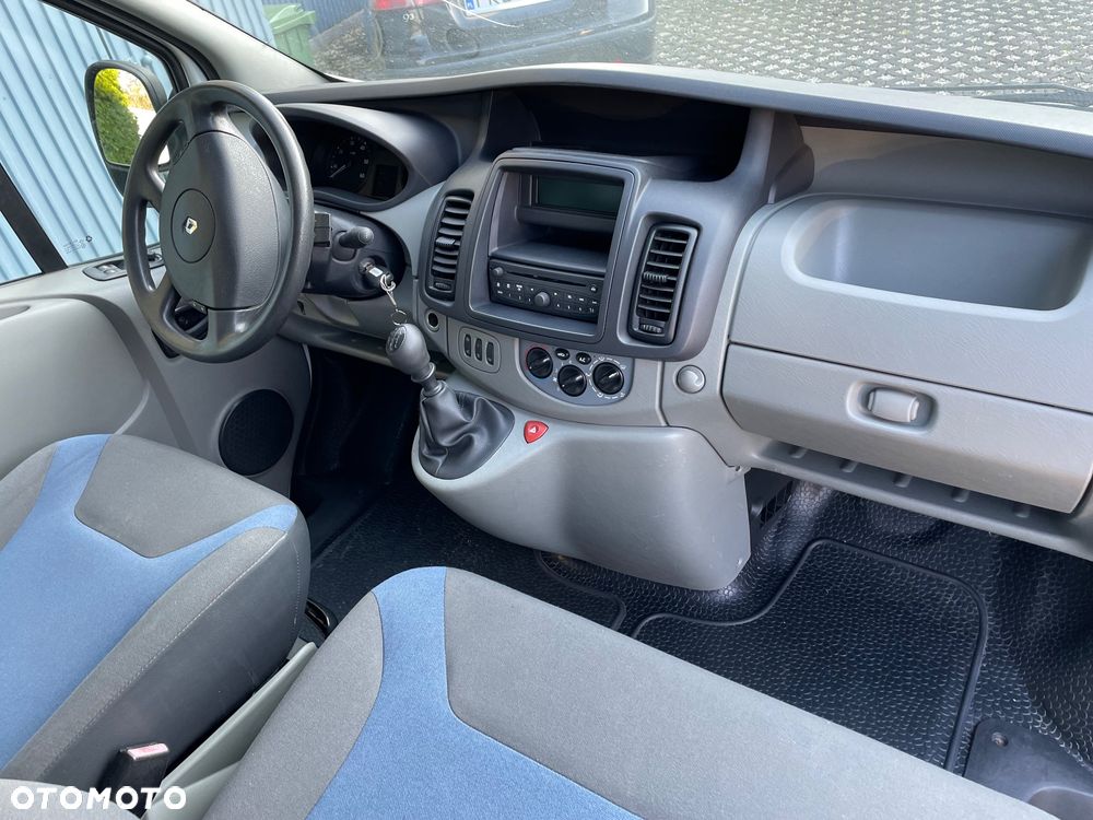 Renault Trafic - 23