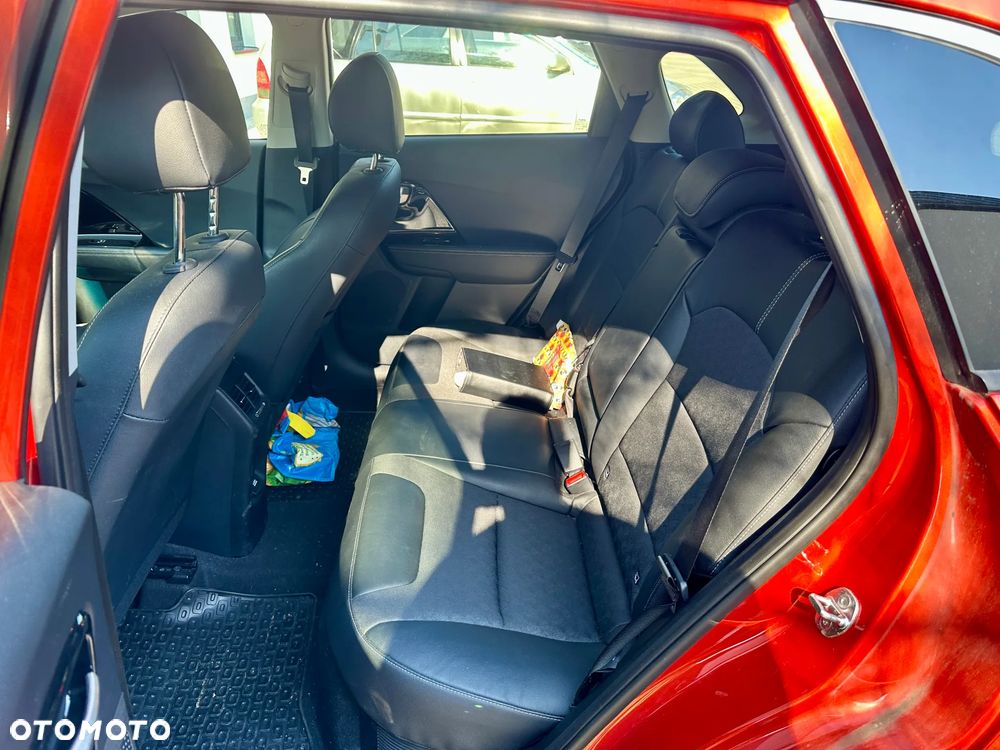 Kia Niro 1.6 GDI Hybrid Business Line - 10