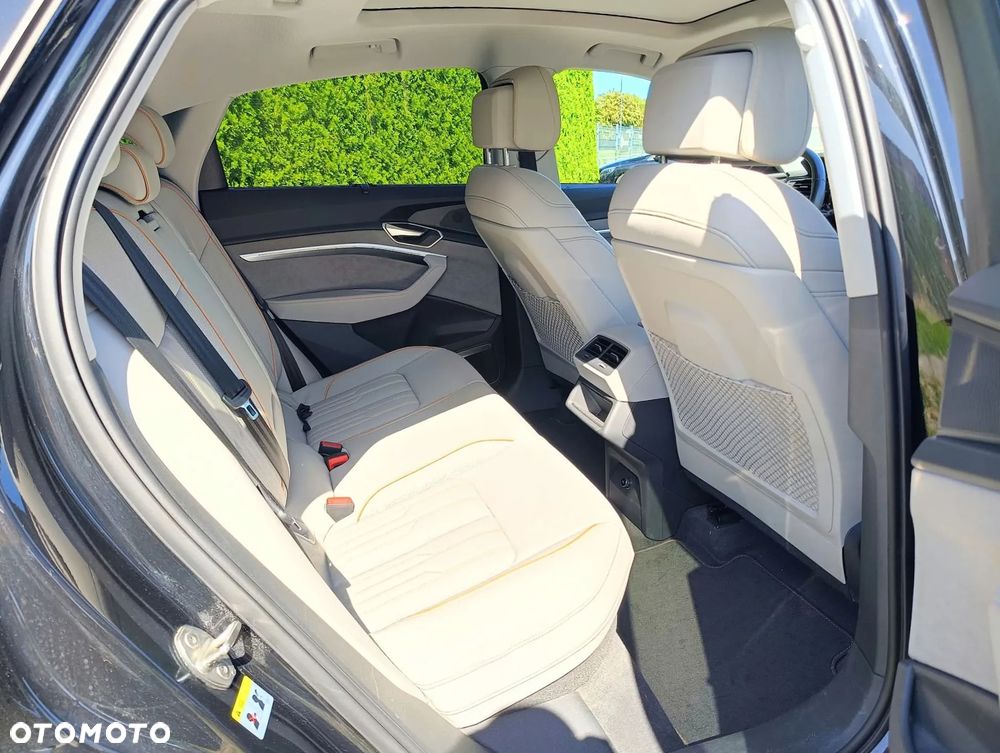 Audi e-tron Sportback 55 Quattro - 32