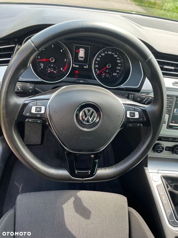 Volkswagen Passat Variant 2.0 TDI SCR - 22