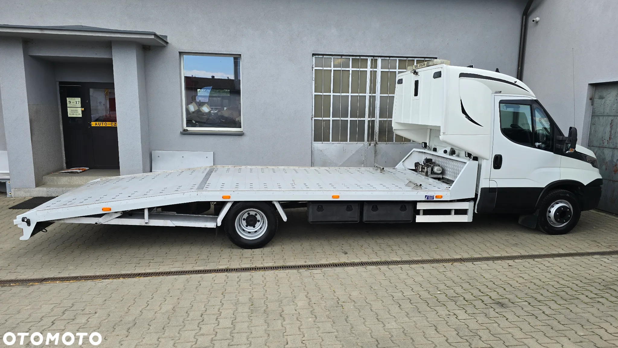 Iveco Daily 70 C 18 - 10