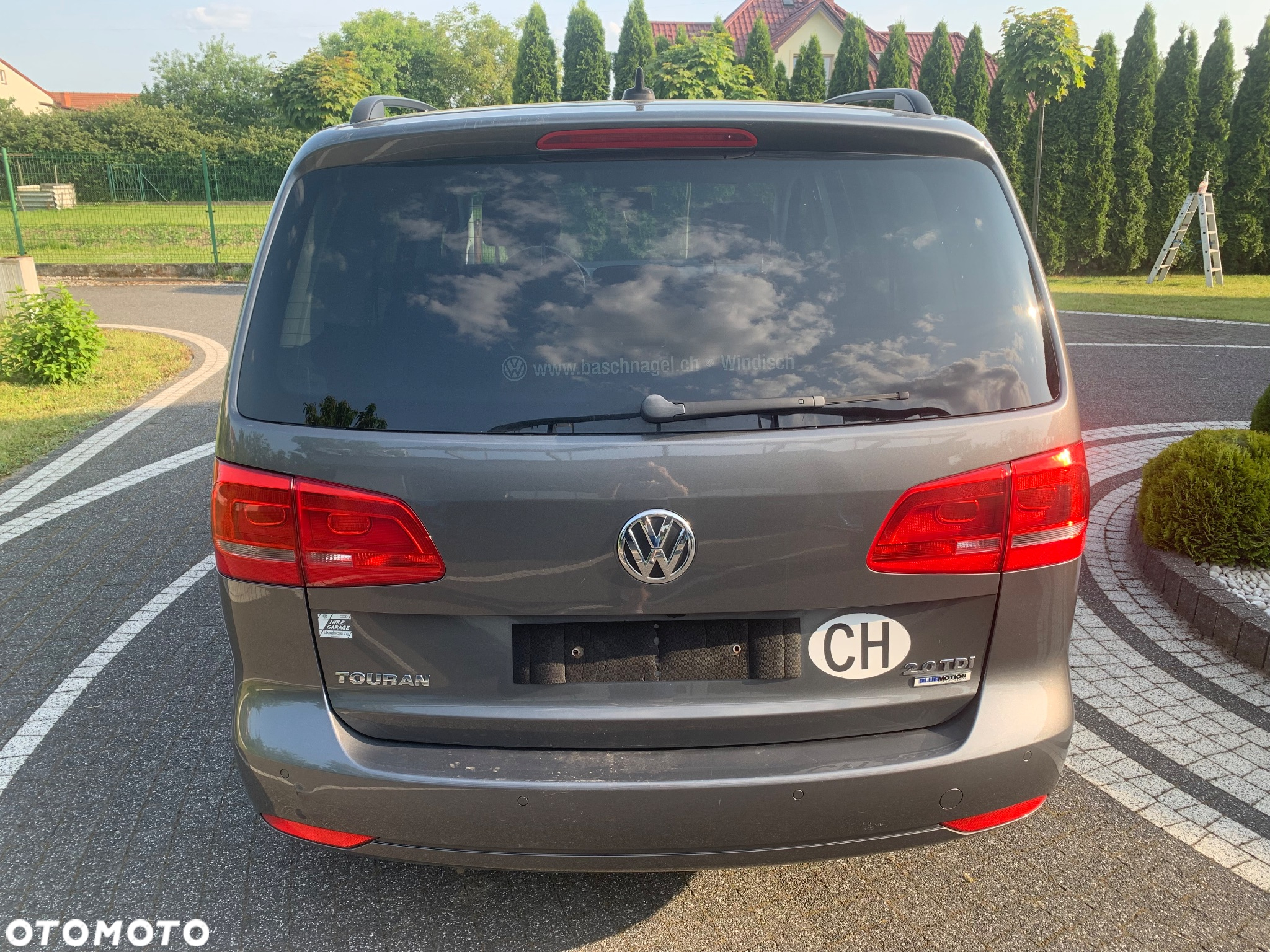 Volkswagen Touran 2.0 TDI DPF Comfortline DSG - 4